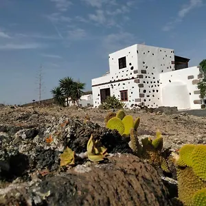 https://casa-volcanica-lanzarote.puertodelcarmen-hotels.org